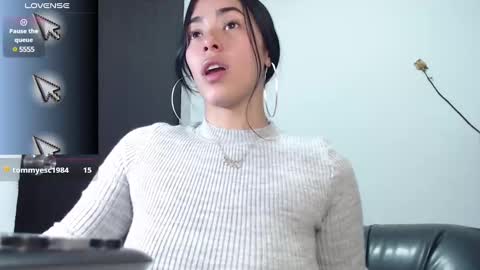 leslie  online show from January 2025 11:56:02 PM