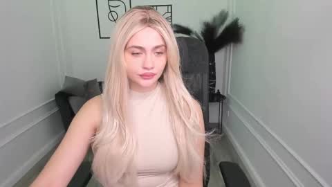 Snapshot of lesliemineg chatting on September 2025 11:46:02 AM lesliemineg online show from September 2025 11:46:02 AM