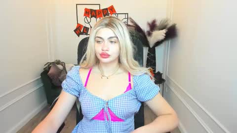 lesliemineg online show from October 2025 11:36:02 AM