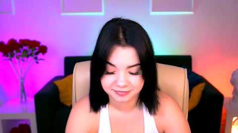 Snapshot of leslierowe chatting on September 2025 05:18:01 PM LeslieRowe online show from September 2025 05:18:01 PM