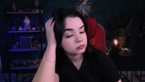 Snapshot of leslierowe chatting on October 2025 05:45:01 PM LeslieRowe online show from October 2025 05:45:01 PM