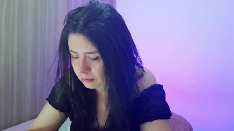 Lesly online show from April 2026 01:23:01 PM