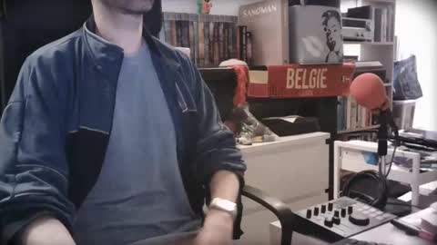 Snapshot of lestat_82 chatting on December 2024 07:00:01 PM Vampiro Diurno online show from December 2024 07:00:01 PM