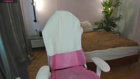 Lesya  online show from October 2025 09:21:02 AM