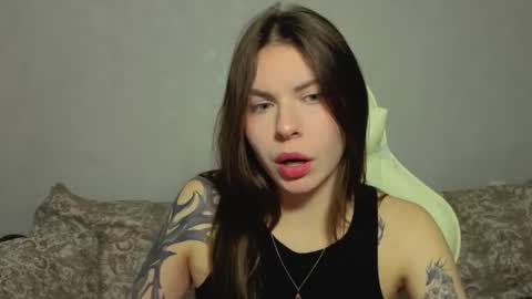 Snapshot of let_me_seee chatting on February 2026 06:26:02 PM Fiona online show from February 2026 06:26:02 PM