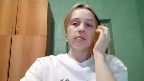 letitiaboteler online show from December 2025 11:04:01 AM