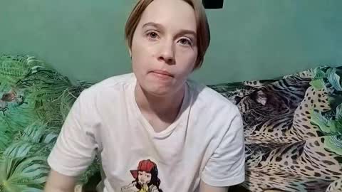 letitiaboteler online show from December 2025 01:05:02 PM