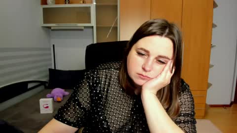 Naomi online show from April 2026 09:03:01 AM