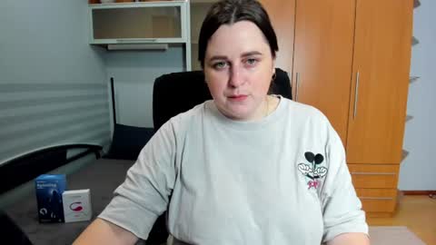 Naomi online show from June 2026 06:04:02 AM