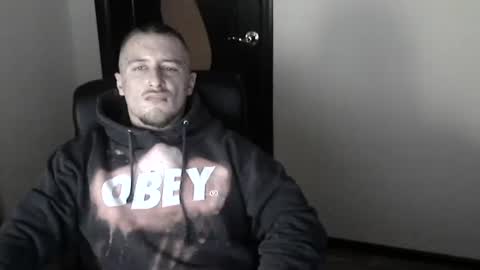 lev1ngston online show from January 2025 04:46:01 PM