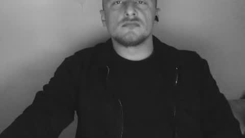 lev1ngston online show from April 2026 04:31:02 PM