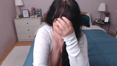 Mary online show from November 2025 04:17:02 PM