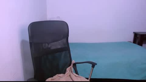 Snapshot of levii_7 chatting on November 2025 03:31:01 AM 0600AM-1200PM - online show from November 2025 03:31:01 AM