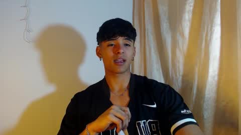 i  am lewis ly EDUARDO MEMDOZA15 online show from January 2026 09:18:02 PM