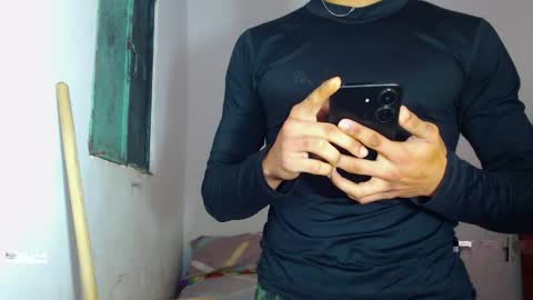 i  am lewis ly EDUARDO MEMDOZA15 online show from May 2026 02:11:01 PM