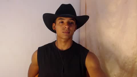 i  am lewis ly EDUARDO MEMDOZA15 online show from July 2026 04:42:02 PM