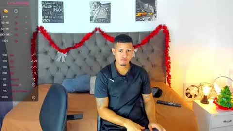 Snapshot of lewishamiltom chatting on December 2024 07:25:02 PM lewis online show from December 2024 07:25:02 PM