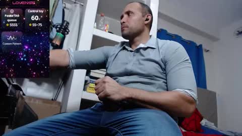 Snapshot of lewislamxxx chatting on January 2025 11:02:01 PM Lewis online show from January 2025 11:02:01 PM