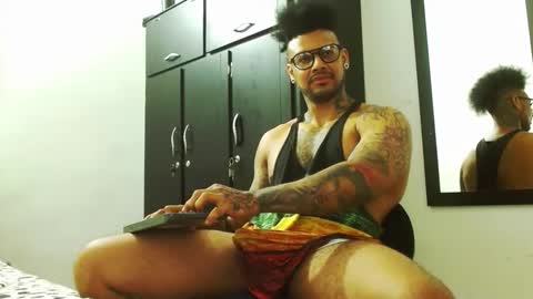 Lewis Strong online show from November 2025 05:13:02 PM