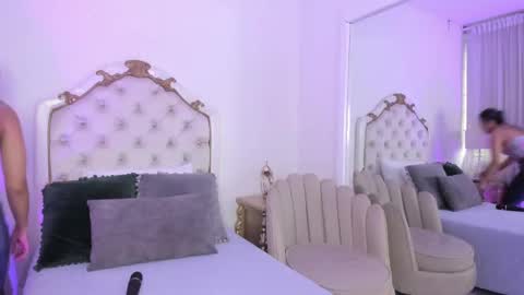    online show from September 2025 12:10:02 PM