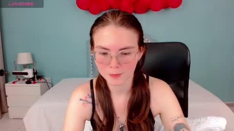 Snapshot of lexalove_doll chatting on September 2025 04:24:01 AM Lexas Room online show from September 2025 04:24:01 AM