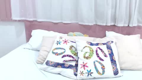 Snapshot of lexi_bloom chatting on January 2025 05:35:01 PM Gabrielle online show from January 2025 05:35:01 PM