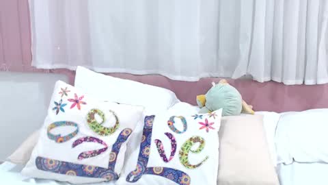 Snapshot of lexi_bloom chatting on January 2025 05:17:01 PM Gabrielle online show from January 2025 05:17:01 PM