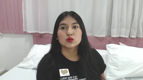 Snapshot of lexi_bloom chatting on February 2025 11:25:02 AM Gabrielle online show from February 2025 11:25:02 AM