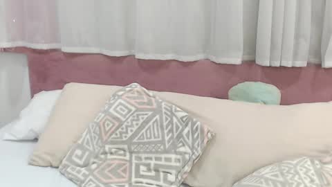 Snapshot of lexi_bloom chatting on February 2025 05:31:01 PM Gabrielle online show from February 2025 05:31:01 PM