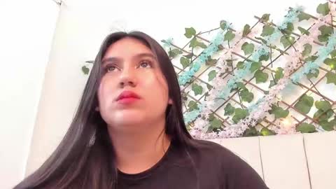 Snapshot of lexi_bloom chatting on October 2025 10:35:02 AM Gabrielle online show from October 2025 10:35:02 AM