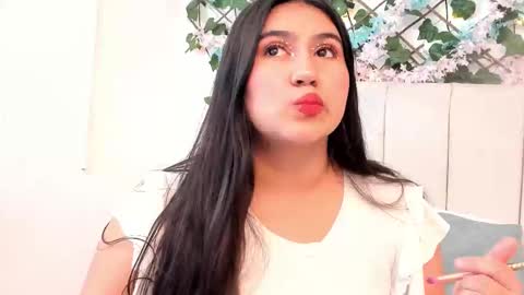 Snapshot of lexi_bloom chatting on October 2025 11:00:01 AM Gabrielle online show from October 2025 11:00:01 AM