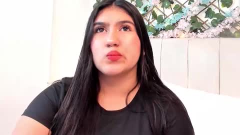 Snapshot of lexi_bloom chatting on November 2025 10:28:02 AM Gabrielle online show from November 2025 10:28:02 AM