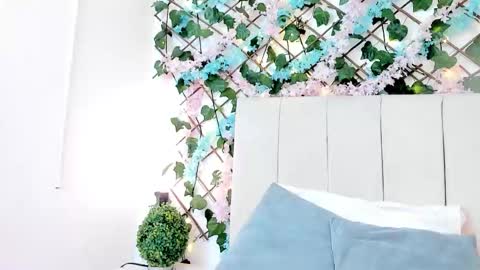 Snapshot of lexi_bloom chatting on November 2025 10:48:02 AM Gabrielle online show from November 2025 10:48:02 AM