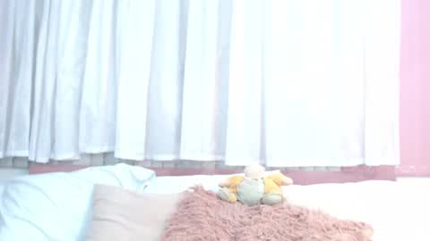 Snapshot of lexi_bloom chatting on November 2025 11:21:01 AM Gabrielle online show from November 2025 11:21:01 AM