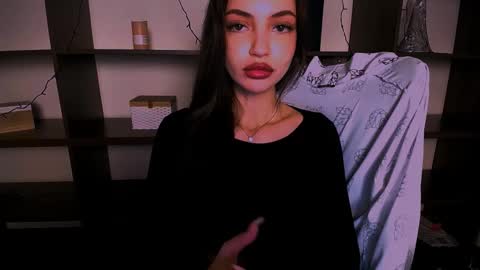 Alexia online show from December 2024 06:35:02 PM