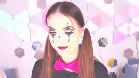 Alexia online show from October 2025 09:18:01 AM