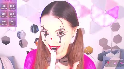 Alexia online show from November 2025 10:56:01 PM