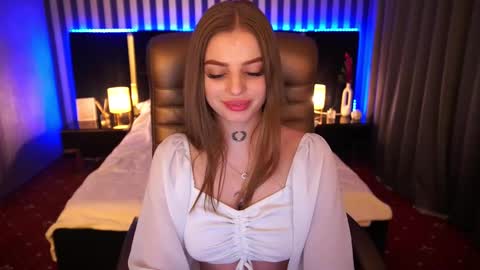 lexi_si online show from February 2025 06:44:01 PM