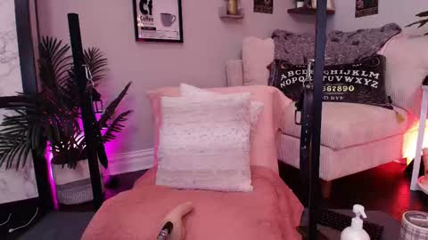 Lexi Smith online show from October 2025 02:26:02 PM