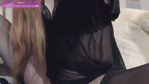 Snapshot of lexie_r chatting on February 2025 12:20:01 PM Lexie online show from February 2025 12:20:01 PM