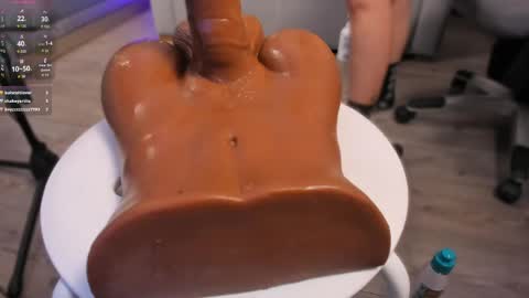 lexiee__ online show from April 2026 12:29:02 PM
