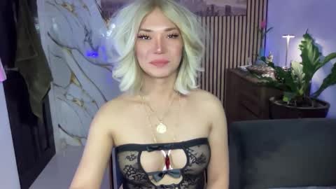 lexiesmith_ online show from October 2025 12:43:02 AM