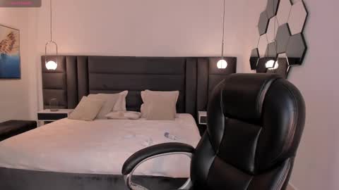 Lexie  online show from February 2025 07:59:02 PM