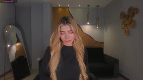 Lexie  online show from May 2026 11:04:01 AM
