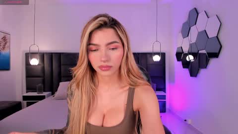 Lexie  online show from May 2026 06:27:01 PM
