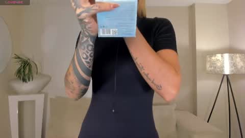 Lexie  online show from June 2026 12:03:02 PM