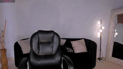 Lexie  online show from June 2026 06:01:02 PM