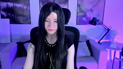 Snapshot of lexiwenford chatting on December 2024 06:00:02 AM Lexi Wenford NO NUDE GODDESS online show from December 2024 06:00:02 AM