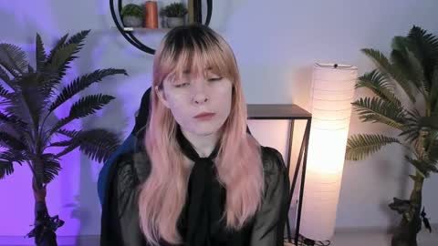 Snapshot of lexiwenford chatting on February 2025 02:48:02 AM Lexi Wenford NO NUDE GODDESS online show from February 2025 02:48:02 AM