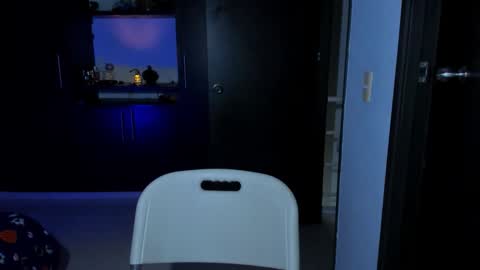 Snapshot of lexmiller18 chatting on October 2025 10:43:02 PM lexmiller18 online show from October 2025 10:43:02 PM